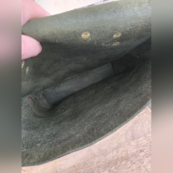 Vintage Leather Backpack - Picture 6 of 12